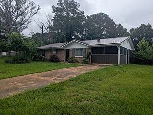 3rd image of 1077 County Road 388