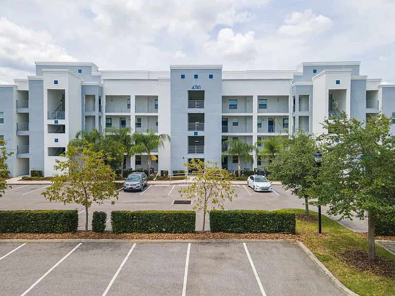 Clock Tower Dr — Photo 27