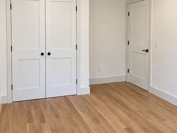 4th image of 30 Stockbridge Rd #103