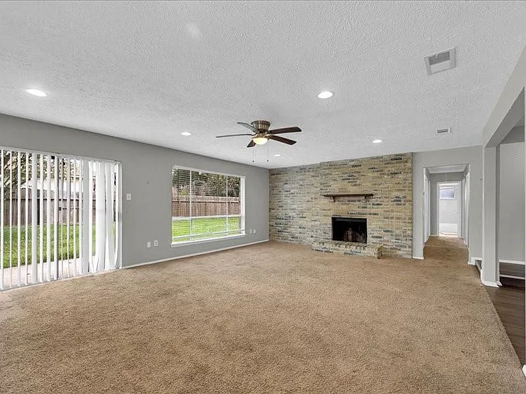 8406 Daycoach Ln — Photo 9