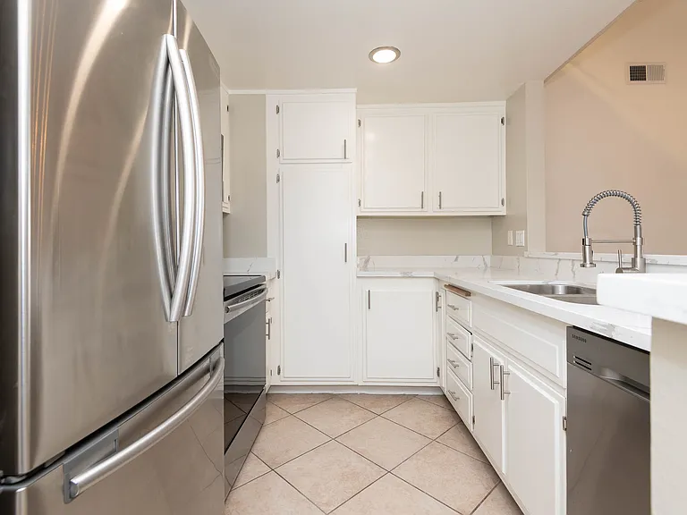 11757 Kiowa Ave #7 — Photo 6