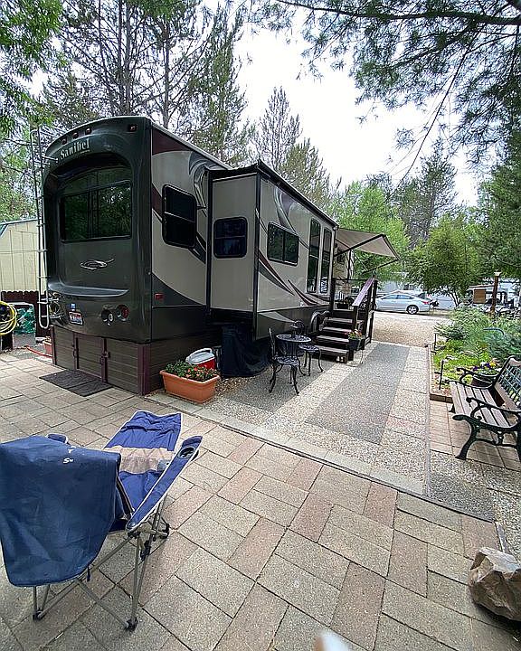 5th Wheel included