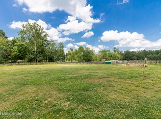 11903 La Grange Rd, Anchorage, KY 40223