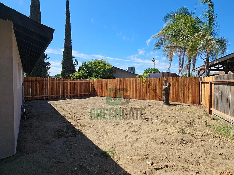 901 Valente Way — Photo 38