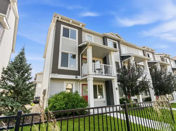 16335 84th St NW #6, Edmonton, AB T5Z 0S2