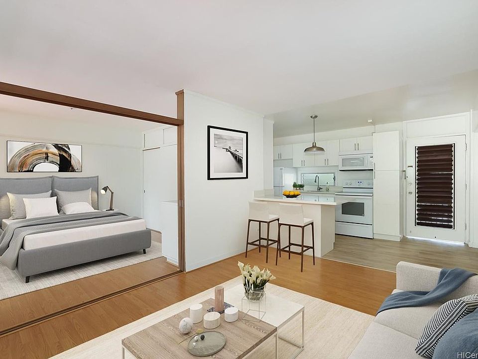 Staged photo_unit is unfurnished.