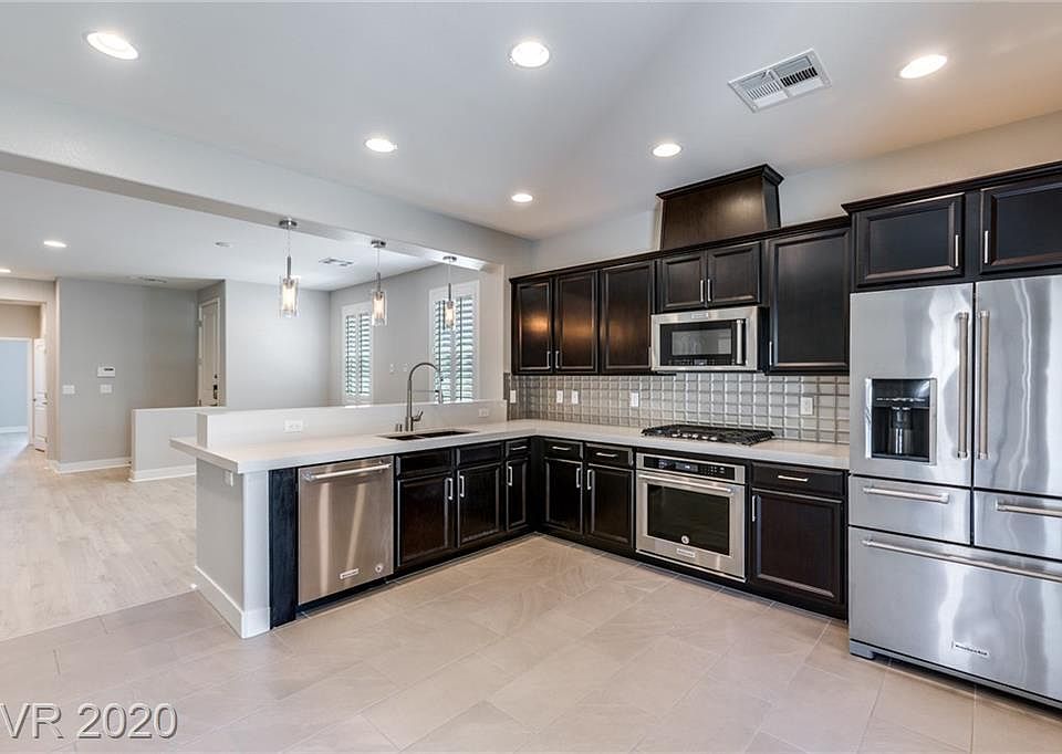 1st image of 487 Astillero St