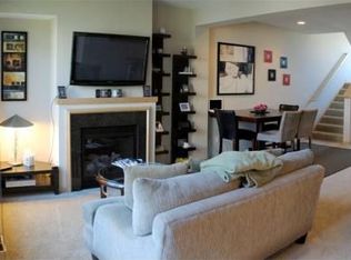10751 Falling Water Ln UNIT D, Woodbury, MN 55129