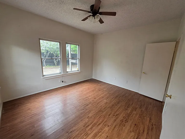 1226 W Gray St #2 — Photo 10