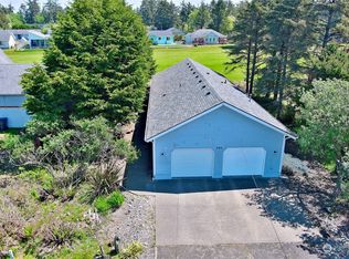 566 Canal Dr NE, Ocean Shores, WA