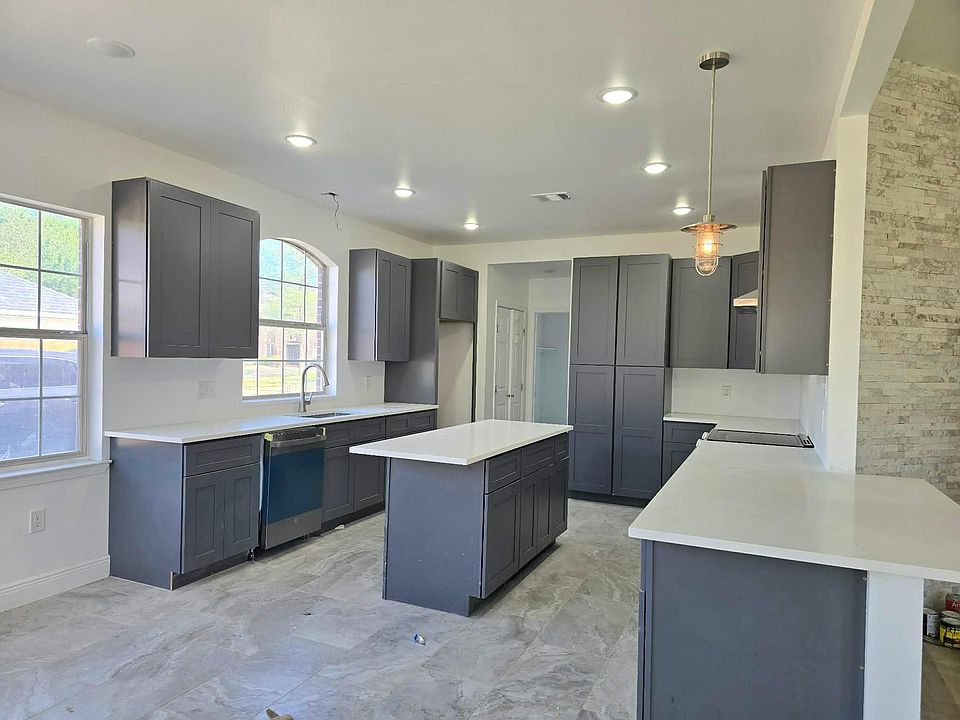 1st image of 20315 Lakeland Falls Dr