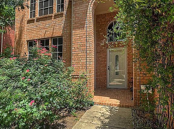2nd image of 2409 High Chapel Ct