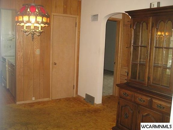 3rd image of 731 Clary St