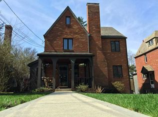 527 Overlook Dr, Pittsburgh, PA 15216