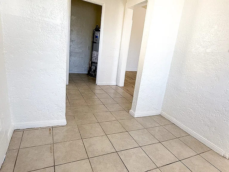 1531 W 84th St #1531 — Photo 3