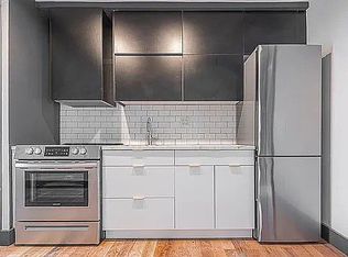 233 Jackson St #3G, Brooklyn, NY 11211