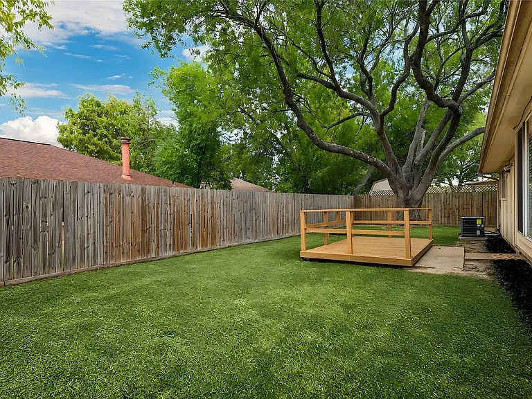 12710 Fenimore Ct — Photo 15