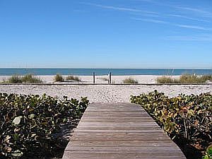 Steps to the beach!
