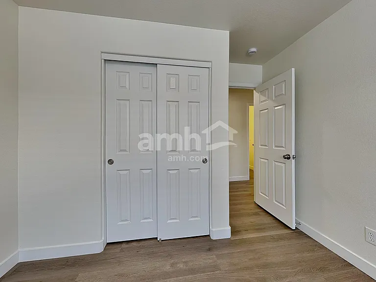 7599 W Vermont Ave — Photo 15