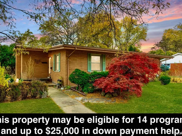 22250 Grossedale St, Saint Clair Shores, MI 48082