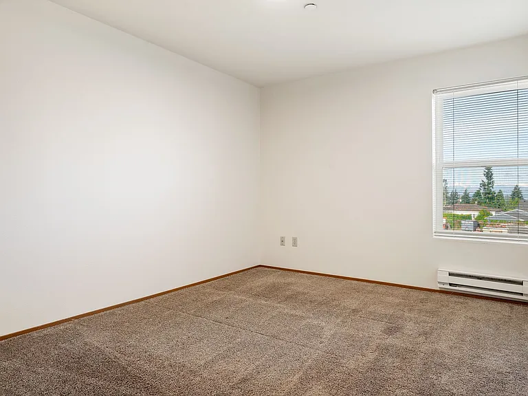 Daniels Apartments — Photo 15