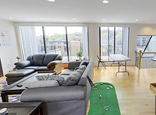 1617 Beacon St #5, Brookline, MA 02446