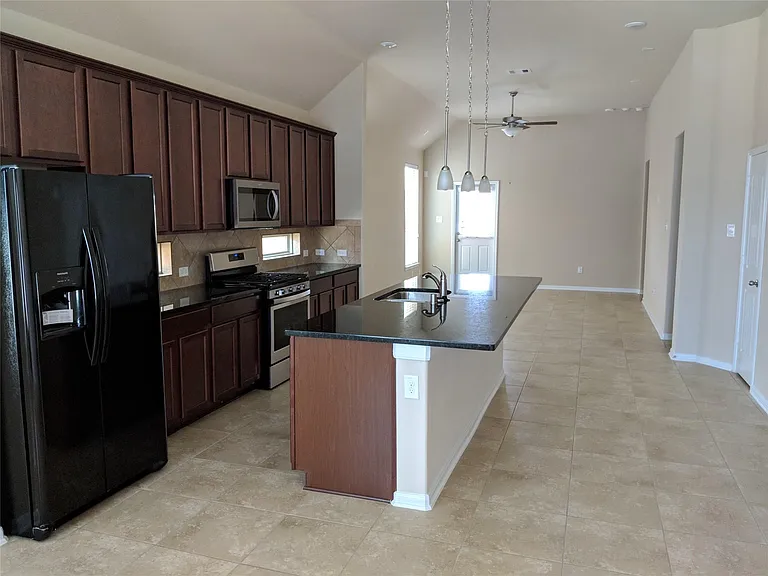 5211 Ivory Glass Dr — Photo 5
