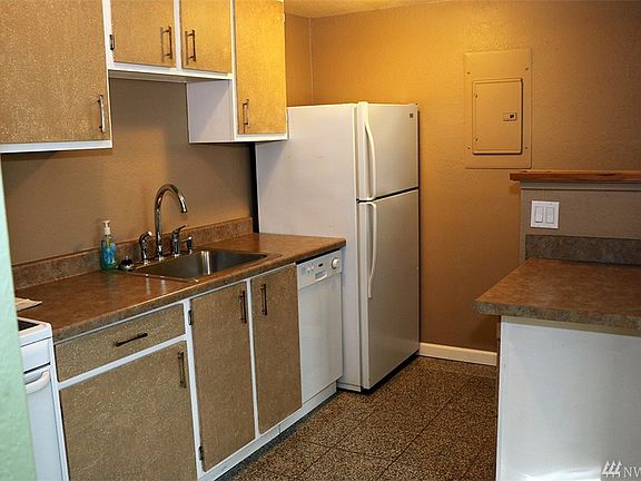 3rd image of 4525 S G St