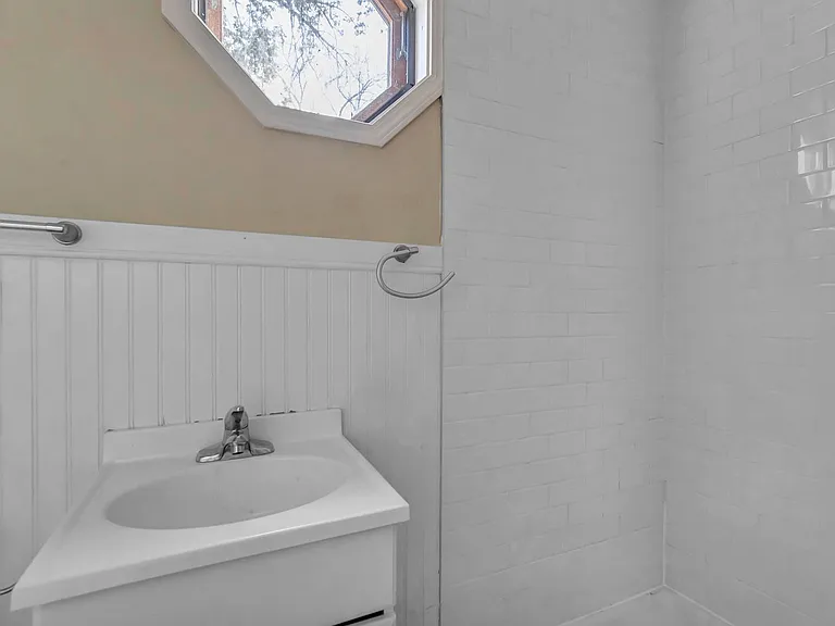 101 Dwight St — Photo 7