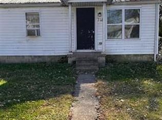 714 E 3rd St, Russellville, KY 42276