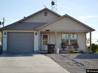 811 Wolf Creek Dr, Riverton, WY 82501