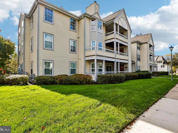 109 Delamere Dr APT 9, Princeton, NJ 08540