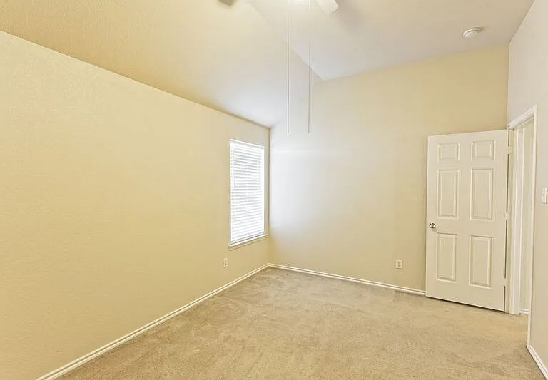4009 Hidden Meadow Ct — Photo 43