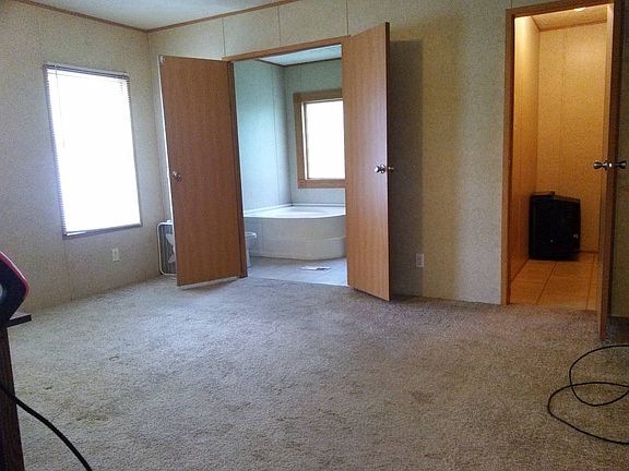 3rd image of 5516 Lazy Acres Ct