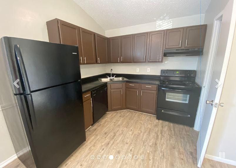 1st image of 1002 Grosvenor Blvd #1004