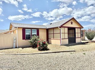 20371 E Sierra Dr, Mayer, AZ 86333