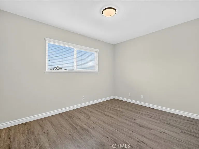 23547 Decorah Rd — Photo 26