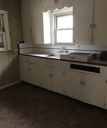4th image of 326 Hearne Ave