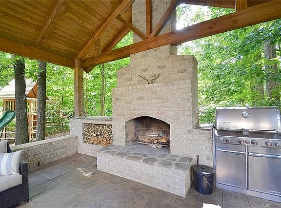 4th image of 6517 Robin Hollow Dr