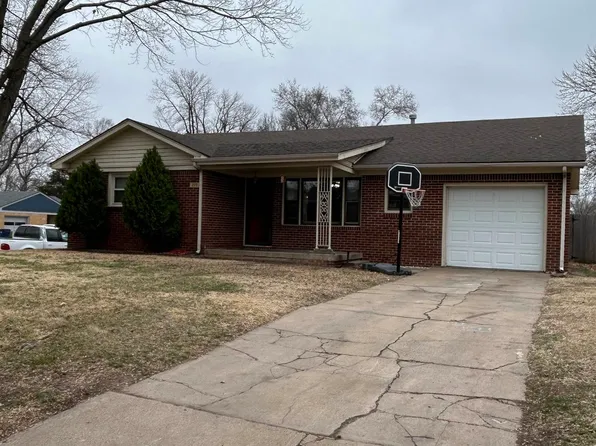 225 Filmore St, Mulvane, KS 67110