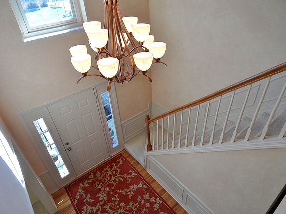 3rd image of 18604 Northrup Ln