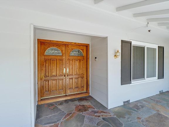 5th image of 6908 Burnside Dr