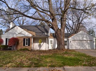 312 Westminster Dr, Waukesha, WI 53186