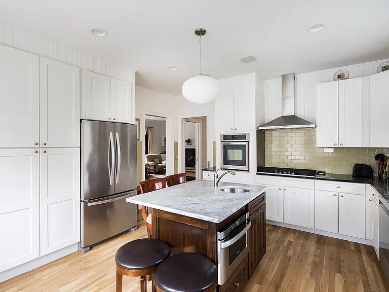 16 Manor Ln — Photo 11