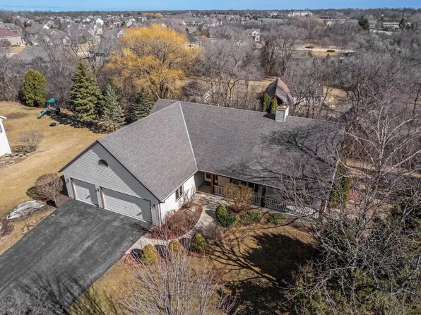 6190 South Preston LANE, New Berlin, WI 53151