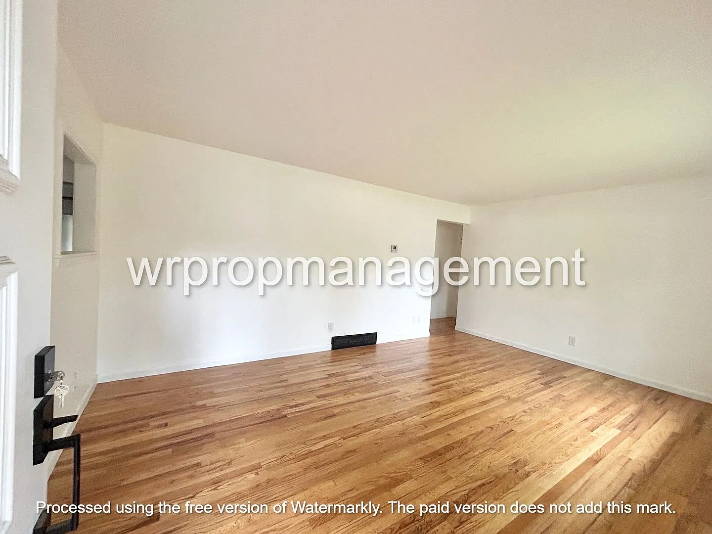 3 Bed 1 Bath Home in Lambertville Available in November! — Photo 3