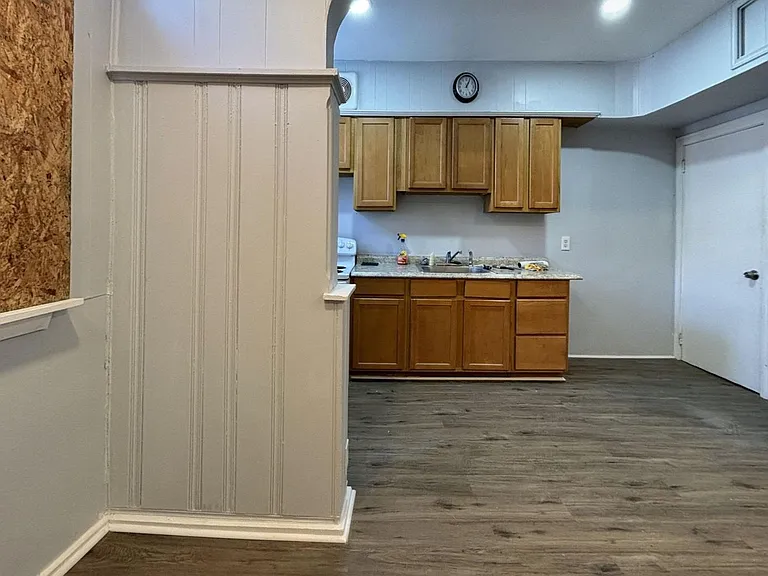 2607 S 62nd St — Photo 13