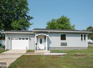 114 1st Ave S, Coon Rapids, IA 50058