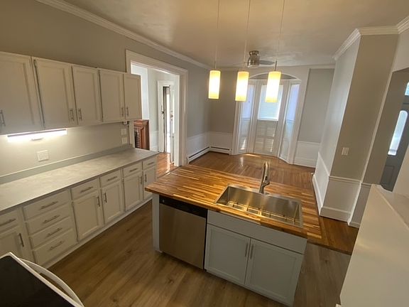 3rd image of 3417 Telford St #1