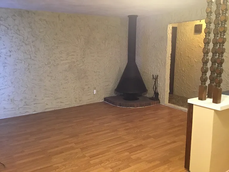 144 Hillcrest Ave #2R — Photo 5